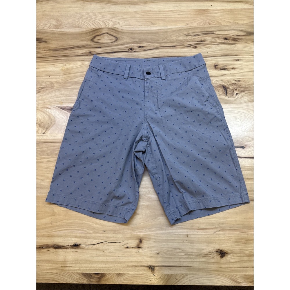 Lululemon Commission Gray Blue Pattern AOP Mens Chino Short Size 32x11